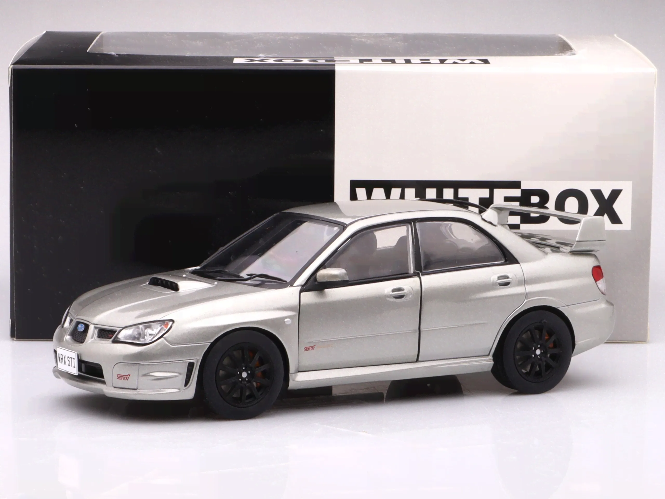 Subaru Impreza WRX STI - 2006, silver WhiteBox 1:24